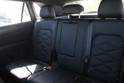 Volkswagen Atlas Cross Sport 2.0T SE w/Technology 4MOTION 2026