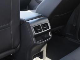 Volkswagen Atlas Cross Sport 2.0T SE w/Technology 4MOTION 2026