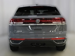 Volkswagen Atlas Cross Sport 2.0T SE w/Technology 4MOTION 2026