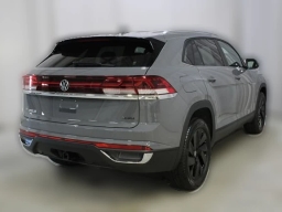 Volkswagen Atlas Cross Sport 2.0T SE w/Technology 4MOTION 2026