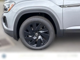 Volkswagen Atlas Cross Sport 2.0T SE w/Technology 4MOTION 2026