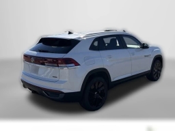 Volkswagen Atlas Cross Sport 2.0T SE w/Technology 4MOTION 2026