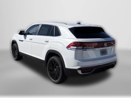 Volkswagen Atlas Cross Sport 2.0T SE w/Technology 4MOTION 2026