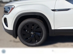 Volkswagen Atlas Cross Sport 2.0T SE w/Technology 4MOTION 2026