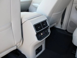 Volkswagen Atlas 2.0T SE w/Technology 4MOTION 2026