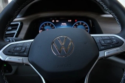 Volkswagen Atlas 2.0T SE w/Technology 4MOTION 2026