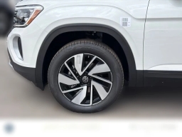 Volkswagen Atlas 2.0T SE w/Technology 4MOTION 2026