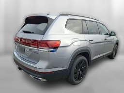 Volkswagen Atlas 2.0T SE w/Technology 4MOTION 2026