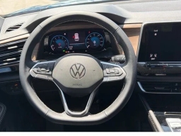 Volkswagen Atlas 2.0T SE w/Technology 4MOTION 2026