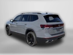 Volkswagen Atlas 2.0T SE w/Technology 4MOTION 2026