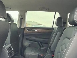 Volkswagen Atlas 2.0T SE w/Technology 4MOTION 2026