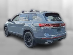 Volkswagen Atlas 2.0T SE w/Technology 4MOTION 2025