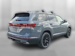 Volkswagen Atlas 2.0T SE w/Technology 4MOTION 2025