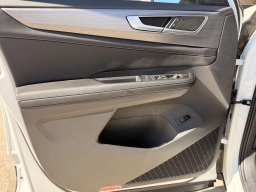 Volkswagen Atlas Cross Sport 2.0T SE w/Technology FWD 2026