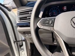 Volkswagen Atlas Cross Sport 2.0T SE w/Technology FWD 2026