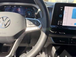 Volkswagen Atlas Cross Sport 2.0T SE w/Technology FWD 2026