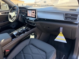 Volkswagen Atlas Cross Sport 2.0T SE w/Technology FWD 2026