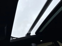 Volkswagen Atlas Cross Sport 2.0T SE w/Technology FWD 2026