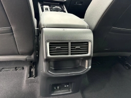 Volkswagen Atlas Cross Sport 2.0T SE w/Technology FWD 2026