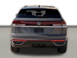 Volkswagen Atlas Cross Sport 2.0T SE w/Technology FWD 2026