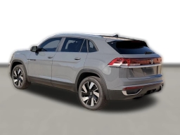 Volkswagen Atlas Cross Sport 2.0T SE w/Technology FWD 2026