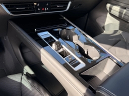 Volkswagen Atlas Cross Sport 2.0T SE w/Technology FWD 2026