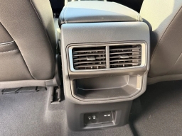 Volkswagen Atlas Cross Sport 2.0T SE w/Technology FWD 2026