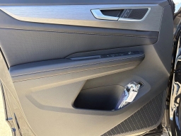 Volkswagen Atlas Cross Sport 2.0T SE w/Technology FWD 2026