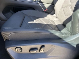 Volkswagen Atlas Cross Sport 2.0T SE w/Technology FWD 2026