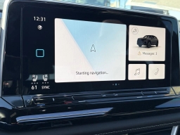 Volkswagen Atlas Cross Sport 2.0T SE w/Technology FWD 2026