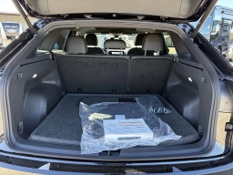 Volkswagen Atlas Cross Sport 2.0T SE w/Technology FWD 2026