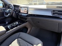 Volkswagen Atlas Cross Sport 2.0T SE w/Technology FWD 2026