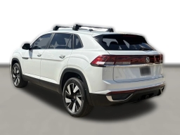 Volkswagen Atlas Cross Sport 2.0T SE w/Technology FWD 2026
