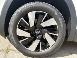 Volkswagen Atlas Cross Sport 2.0T SE w/Technology FWD 2026