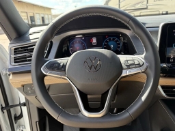 Volkswagen Atlas Cross Sport 2.0T SE w/Technology FWD 2026