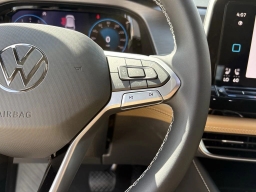 Volkswagen Atlas Cross Sport 2.0T SE w/Technology FWD 2026