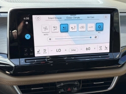 Volkswagen Atlas Cross Sport 2.0T SE w/Technology FWD 2026