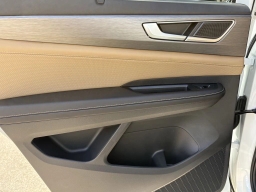 Volkswagen Atlas Cross Sport 2.0T SE w/Technology FWD 2026