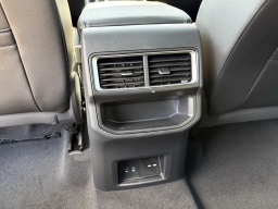 Volkswagen Atlas Cross Sport 2.0T SE w/Technology FWD 2026