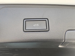 Volkswagen Atlas Cross Sport 2.0T SE w/Technology FWD 2026