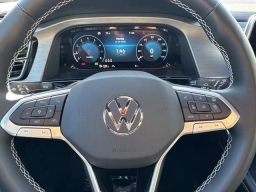 Volkswagen Atlas Cross Sport 2.0T SE w/Technology FWD 2026