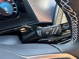 Volkswagen Atlas Cross Sport 2.0T SE w/Technology FWD 2026