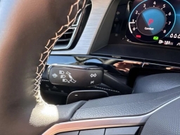 Volkswagen Atlas Cross Sport 2.0T SE w/Technology FWD 2026