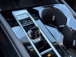 Volkswagen Atlas Cross Sport 2.0T SE w/Technology FWD 2026