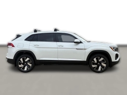 Volkswagen Atlas Cross Sport 2.0T SE w/Technology FWD 2026
