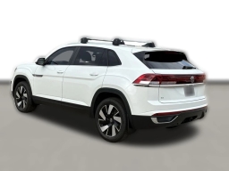 Volkswagen Atlas Cross Sport 2.0T SE w/Technology FWD 2026
