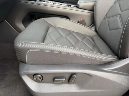 Volkswagen Atlas Cross Sport 2.0T SE w/Technology FWD 2026