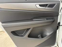 Volkswagen Atlas Cross Sport 2.0T SE w/Technology FWD 2026