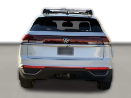 Volkswagen Atlas Cross Sport 2.0T SE w/Technology FWD 2026