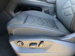 Volkswagen Atlas Cross Sport 2.0T SE w/Technology FWD 2026